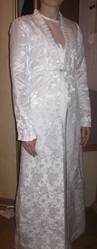 Белое праздничное платье